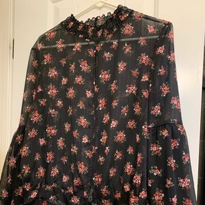 Size large black top